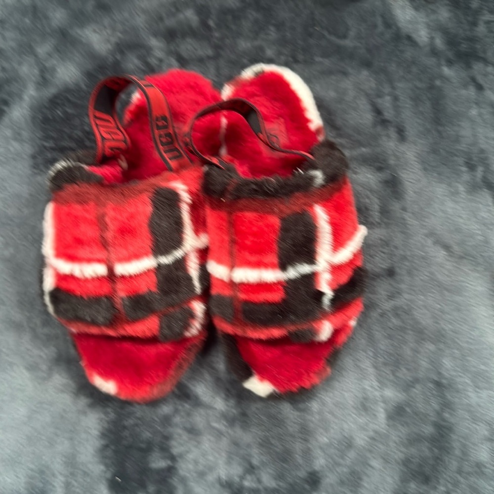 UGG Fluff Yeah Side Plaid Punk Size 5